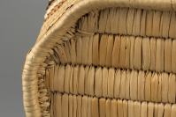 Klickitat%20artist%2C%20%3Cb%3E%3Ci%3E%20Klickitat%20Serving%20Basket%3C%2Fi%3E%3C%2Fb%3E%2C%201920%2F1940%2C%20cedar%20root%20and%20beargrass%2C%20The%20Elizabeth%20Cole%20Butler%20Collection%2C%20no%20known%20copyright%20restrictions%2C%202012.92.73
